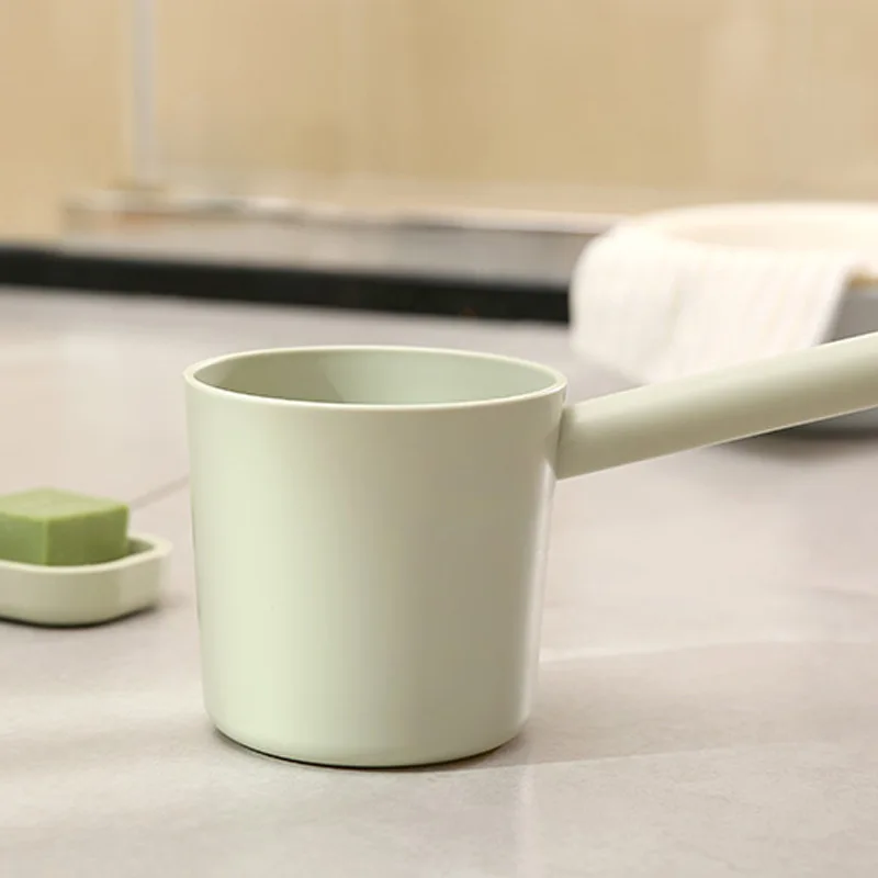 Japanese Style Plastic Thick Bailer Kitchen Bailer Water Scooping Spoon Infant Baby xi tou bei Bath with a Spoon Bailer
Japanese Style Plastic Thick Bailer Kitchen Bailer Water Scooping Spoon Infant Baby xi tou bei Bath with a Spoon Bailer