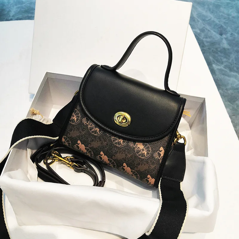 2021 New Fashion All-match Shoulder Messenger Bag High Quality Retro Carriage Purses and Handbags Luxury Designer Sac Luxe Femme
2021 New Fashion All-match Shoulder Messenger Bag High Quality Retro Carriage Purses and Handbags Luxury Designer Sac Luxe Femme