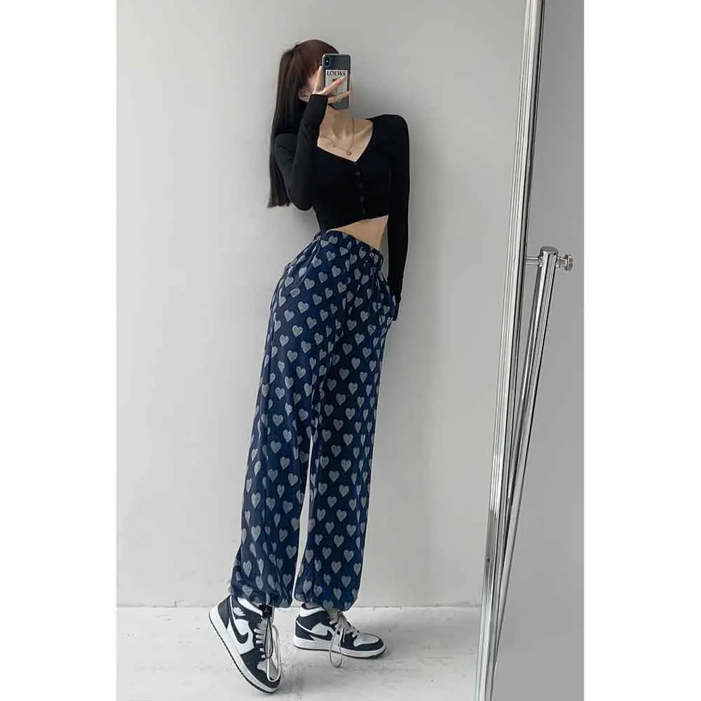 Vintage Love Graphics Streetwear Sweatpants Women Plus Size Trousers Fashion Elastic Waist Joggers Women Casual Female Trousers
Vintage Love Graphics Streetwear Sweatpants Women Plus Size Trousers Fashion Elastic Waist Joggers Women Casual Female Trousers
