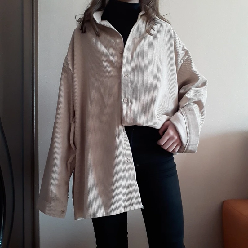 HziriP BF Style Texture Corduroy Chic Retro Soft Sweet Loose Warm Solid Women Oversize Tops Loose All-Match Shirts 3 Colors
HziriP BF Style Texture Corduroy Chic Retro Soft Sweet Loose Warm Solid Women Oversize Tops Loose All-Match Shirts 3 Colors