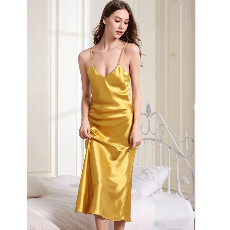 Women's Spring/Summer Sexy Nightgown V-Neck Pure Ladies Sleeveless Sleep Dress Spaghetti Strap Long Skirt
Women's Spring/Summer Sexy Nightgown V-Neck Pure Ladies Sleeveless Sleep Dress Spaghetti Strap Long Skirt
