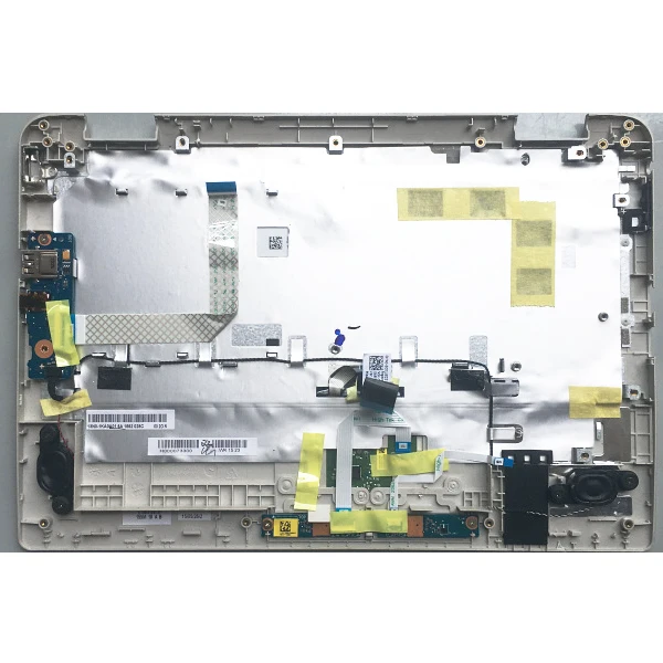 Scratches Original For Toshiba L10W-B L15W L15W-B1208 Palmrest KB Bezel Upper Case Cover with US Keyboard Touchpad 13N0-1KA0B01 
Scratches Original For Toshiba L10W-B L15W L15W-B1208 Palmrest KB Bezel Upper Case Cover with US Keyboard Touchpad 13N0-1KA0B01