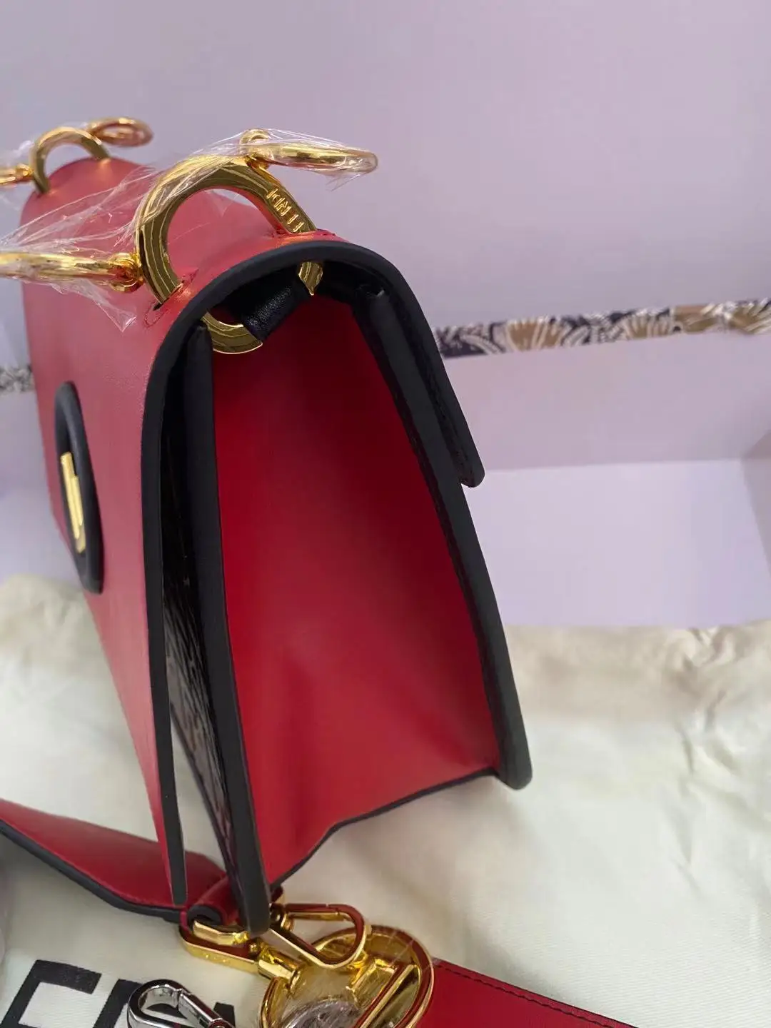 2020 new messenger bag luxury brand handbag lady shoulder bag fashionable and elegant lady messenger bag clutch lipstick bag
2020 new messenger bag luxury brand handbag lady shoulder bag fashionable and elegant lady messenger bag clutch lipstick bag