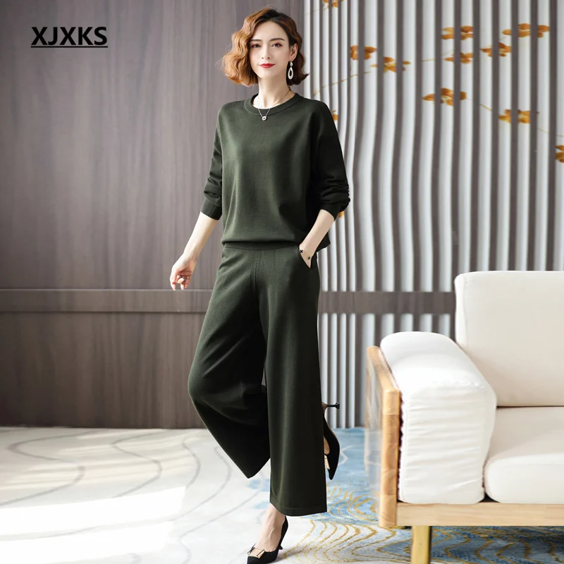 Комплект из двух предметов XJXKS, удобный пуловер с круглым вырезом и брюки с эластичной талией, весна-осень 2022 
Комплект из двух предметов XJXKS, удобный пуловер с круглым вырезом и брюки с эластичной талией, весна-осень 2022