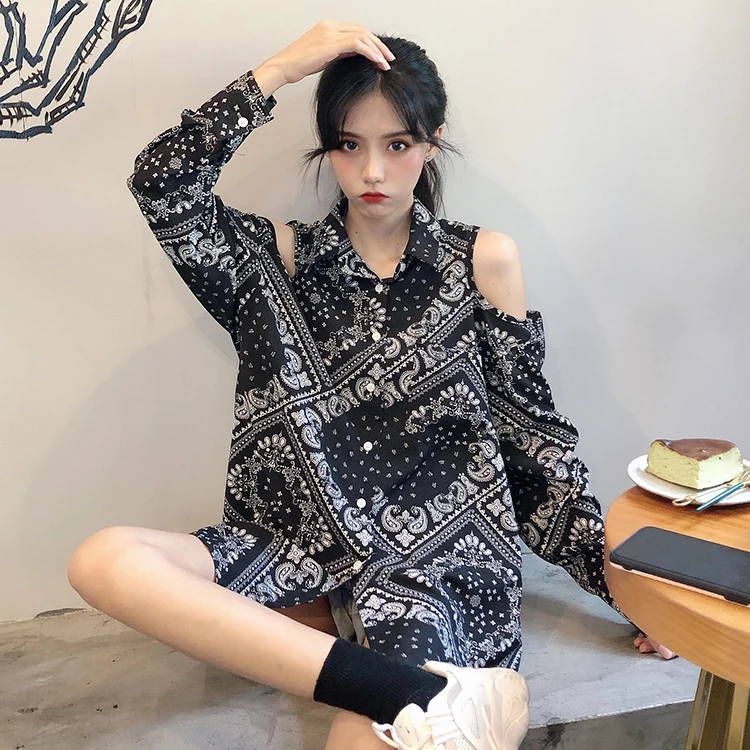 Harajuku Style Shirts Streetwear striped Print Women's Clothing off shoulder Blouses Chic Korean Fashion Ladies plus size Tops
Harajuku Style Shirts Streetwear striped Print Women's Clothing off shoulder Blouses Chic Korean Fashion Ladies plus size Tops