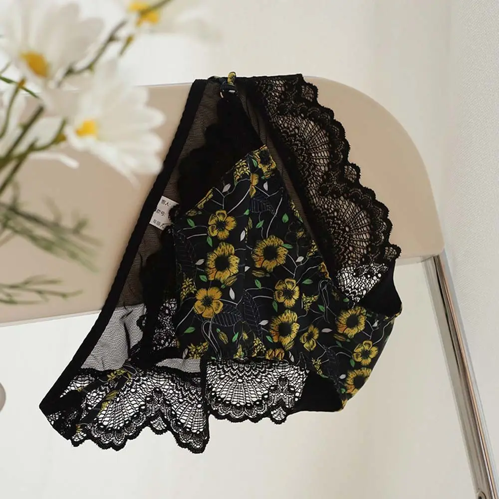 Satin Women Panties Romantic Sexy Calendula Print Briefs Low Waist Hollow Lace Panties For Ladies
Satin Women Panties Romantic Sexy Calendula Print Briefs Low Waist Hollow Lace Panties For Ladies