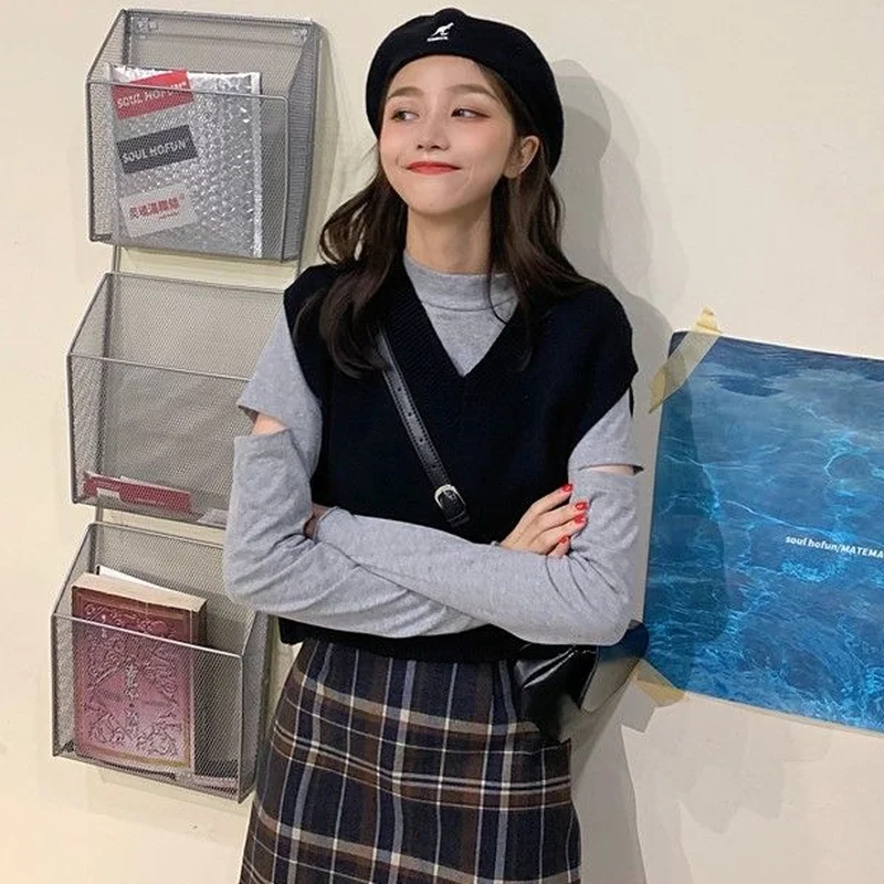 Women Sweater Vests Solid Simple All-match Fashion Teens Jumpers V-neck Knitted Elegant Temper Ulzzang Streetwear Retro Gentle
Women Sweater Vests Solid Simple All-match Fashion Teens Jumpers V-neck Knitted Elegant Temper Ulzzang Streetwear Retro Gentle