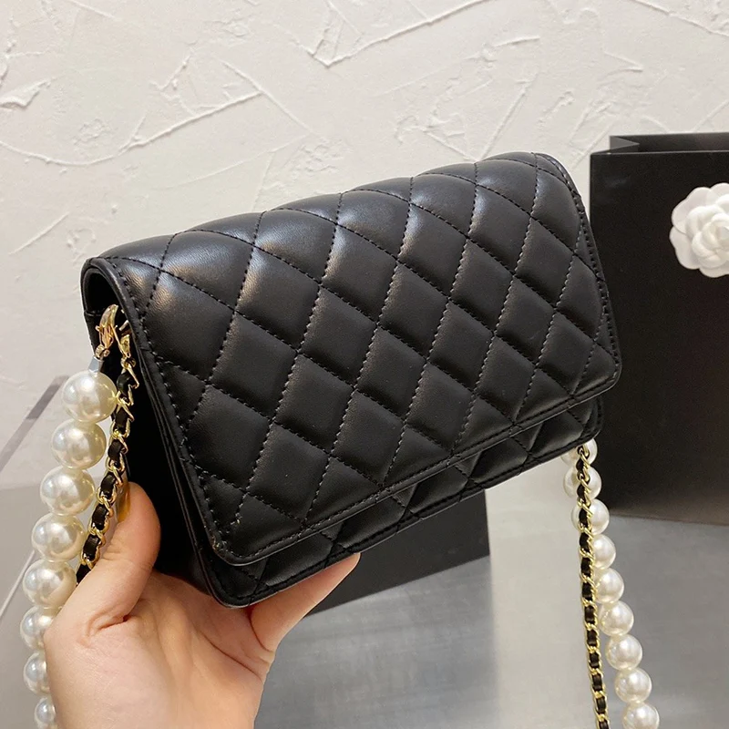 New Women Fashion Small Flap Genuine Leather Shoulder Bags Luxury Pearl Chain Handbags Casual Crossbody Messenger Bag Purse
New Women Fashion Small Flap Genuine Leather Shoulder Bags Luxury Pearl Chain Handbags Casual Crossbody Messenger Bag Purse