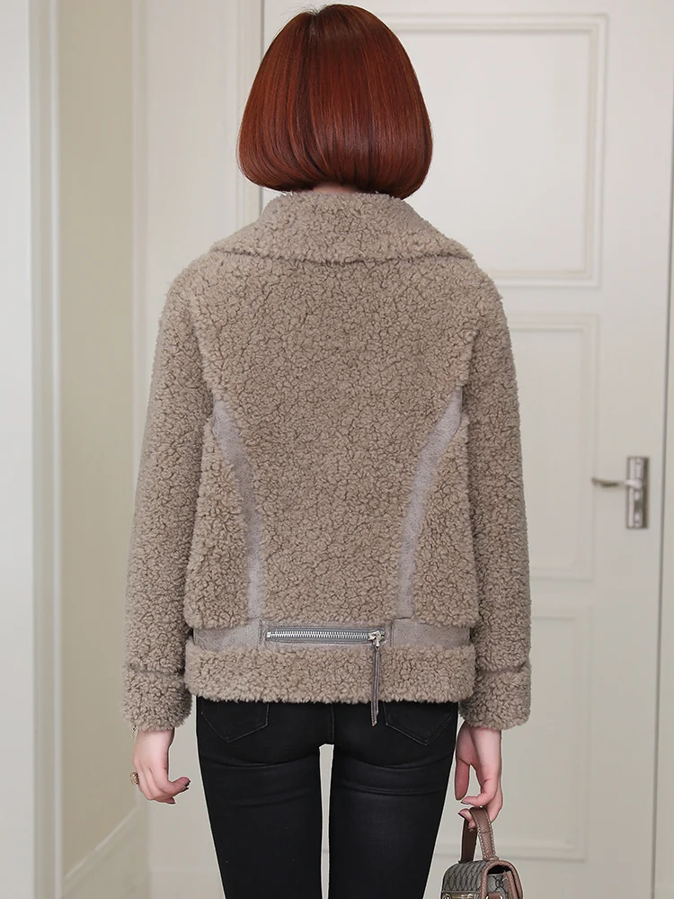 2020 new sheep sheared fur coat women's short casual grain fur one piece woolen coat
2020 new sheep sheared fur coat women's short casual grain fur one piece woolen coat