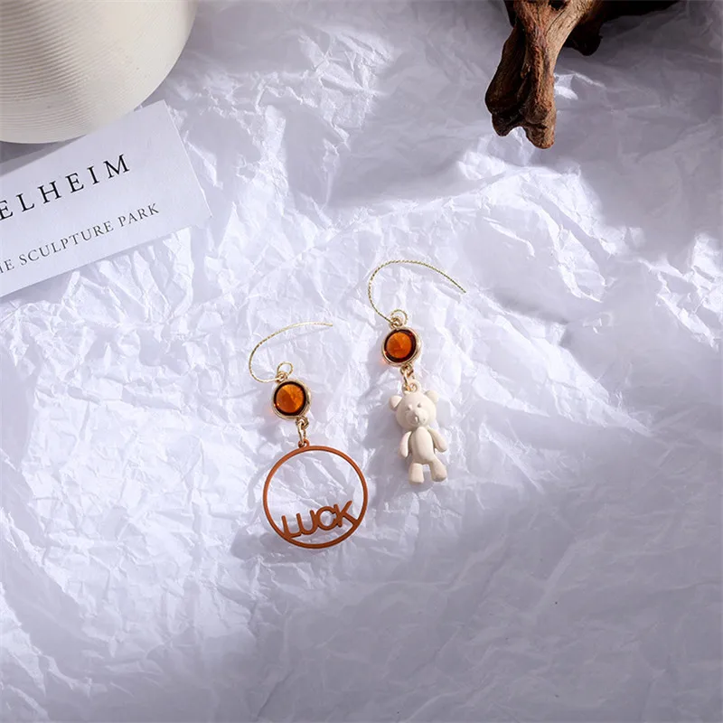 New Sweet Cute Retro Vintage Bear Flower Dangle Drop Earring For Woman Girl Female Ins Animal Fashion Jewelry Drop Shipping Bulk
New Sweet Cute Retro Vintage Bear Flower Dangle Drop Earring For Woman Girl Female Ins Animal Fashion Jewelry Drop Shipping Bulk