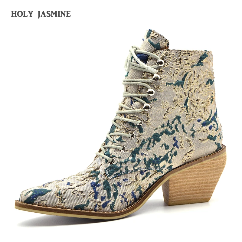 Genuine2020 New Winter Ladies Luxury Ankle Boots Handmade Stilettos Wedge Satin Pattern Fashion Style High (5cm-8cm) Pointed Toe
Genuine2020 New Winter Ladies Luxury Ankle Boots Handmade Stilettos Wedge Satin Pattern Fashion Style High (5cm-8cm) Pointed Toe