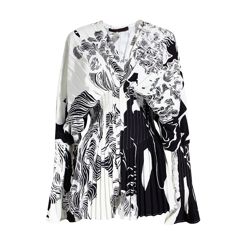 GALCAUR Elegant Women's Shirts V Neck Flare Long Sleeve High Wiast Hit Color Vintage Blouse For Female Clothes Fashion 2020 Tide
GALCAUR Elegant Women's Shirts V Neck Flare Long Sleeve High Wiast Hit Color Vintage Blouse For Female Clothes Fashion 2020 Tide