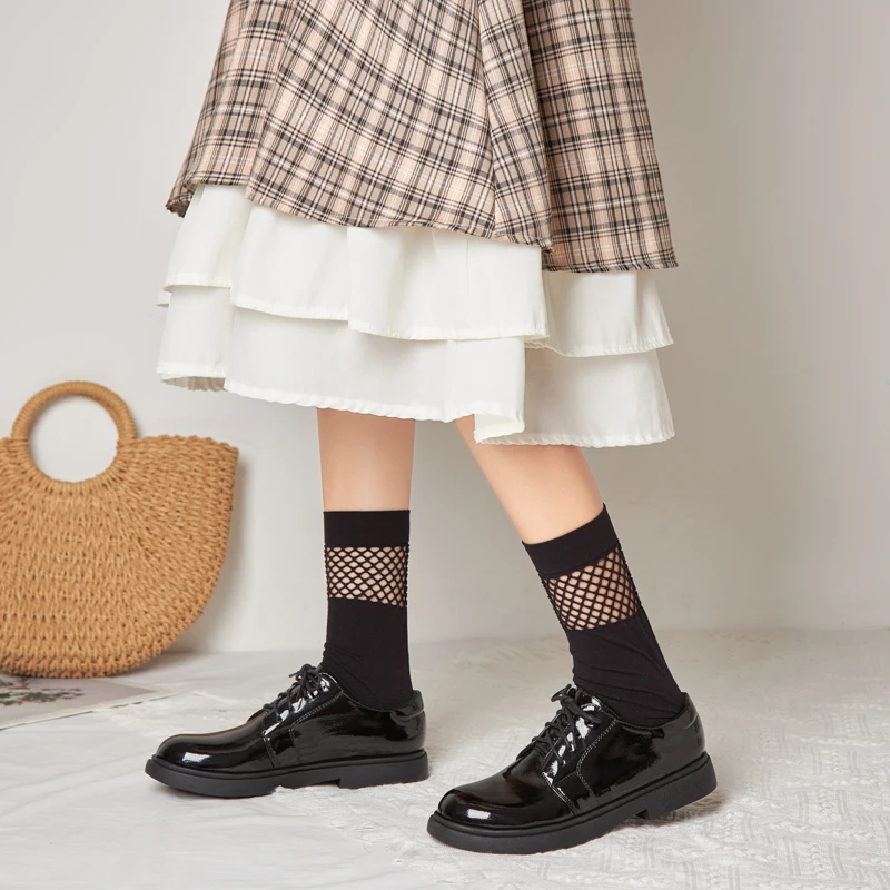 Round Toe Mid-Heel Lace-Up Office Women's Shoes Patent Leather Chunky-Heel Low-Top Lace-Up Breathable And Non-Slip Loafers
Round Toe Mid-Heel Lace-Up Office Women's Shoes Patent Leather Chunky-Heel Low-Top Lace-Up Breathable And Non-Slip Loafers