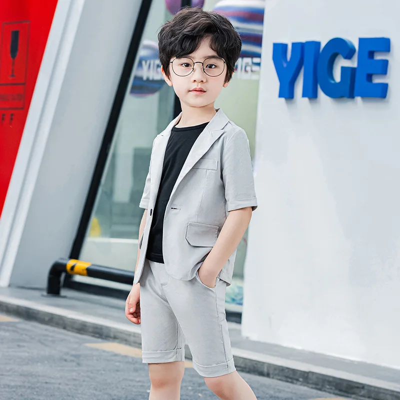 2021 summer baby children's clothing solid boys short suit sets casual 3pcs coat T-shirt shorts boys dress travel party sets
2021 summer baby children's clothing solid boys short suit sets casual 3pcs coat T-shirt shorts boys dress travel party sets