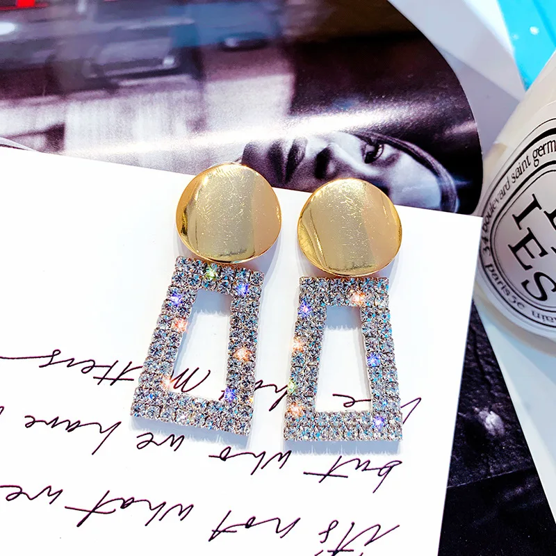 Women Rhinestone Earrings Geometric Korean Fashion Drop Earrings Temperament Long Metal Ear Studs Jewelry Gifts
Women Rhinestone Earrings Geometric Korean Fashion Drop Earrings Temperament Long Metal Ear Studs Jewelry Gifts