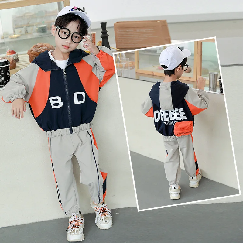 2020 new boy backpack bag set spring and autumn new big boy handsome color matching jacket two-piece suit
2020 new boy backpack bag set spring and autumn new big boy handsome color matching jacket two-piece suit