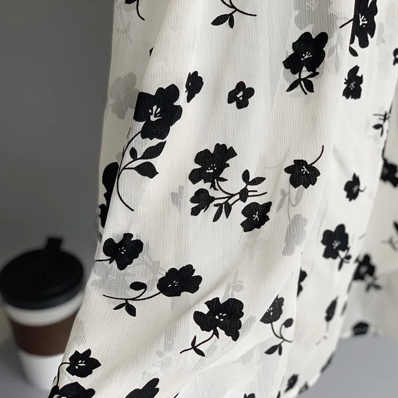 2021 Summer Floral Gauze Skirt Female Temperament High-waist Pleated A Line Mujer Faldas Japanese Sweet Loose Elegant Skirts
2021 Summer Floral Gauze Skirt Female Temperament High-waist Pleated A Line Mujer Faldas Japanese Sweet Loose Elegant Skirts