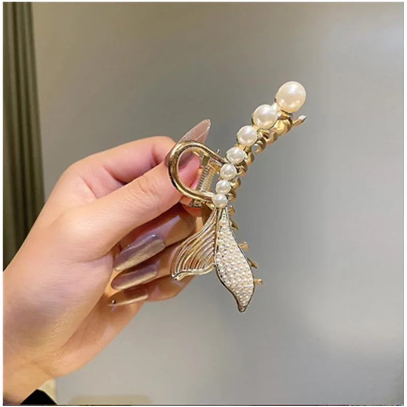 Alloy Fishbone Shaped Hair Claws Women New Hair Accessories Metal Hair Clips Ponytail Holder Casual Headwear Shark Clips Pearls
Alloy Fishbone Shaped Hair Claws Women New Hair Accessories Metal Hair Clips Ponytail Holder Casual Headwear Shark Clips Pearls