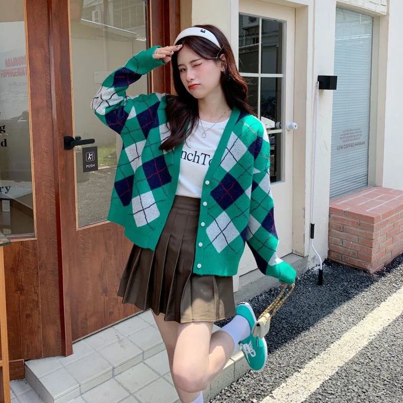 Make firm offers in the fall of the new grid knitting cardigan female blouse relaxed joker jackets
Make firm offers in the fall of the new grid knitting cardigan female blouse relaxed joker jackets