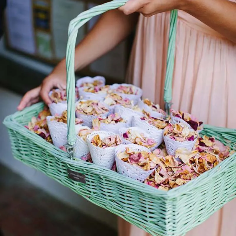 200pcs Wedding Confetti Cones kraft Petal Candy Holder Rose Dried Lace Paper Wrapper Confetti Cones for Wedding Party Decoration
200pcs Wedding Confetti Cones kraft Petal Candy Holder Rose Dried Lace Paper Wrapper Confetti Cones for Wedding Party Decoration