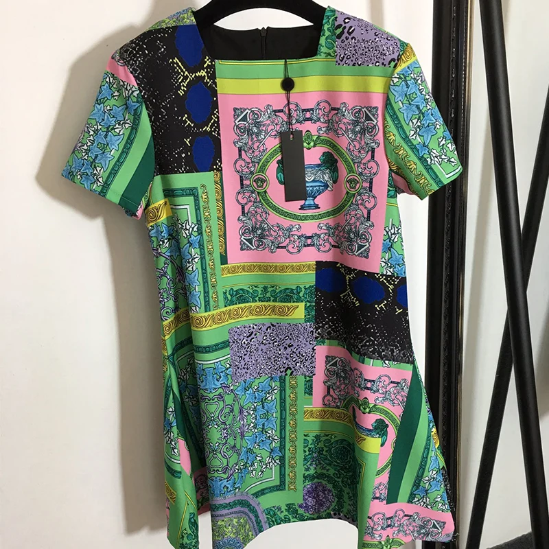 Boho Chic Print Loose Slim Short-Sleeved A-Line O-Neck Dress 2021 Summer New Retro Women Party Fashion Clothing
Boho Chic Print Loose Slim Short-Sleeved A-Line O-Neck Dress 2021 Summer New Retro Women Party Fashion Clothing