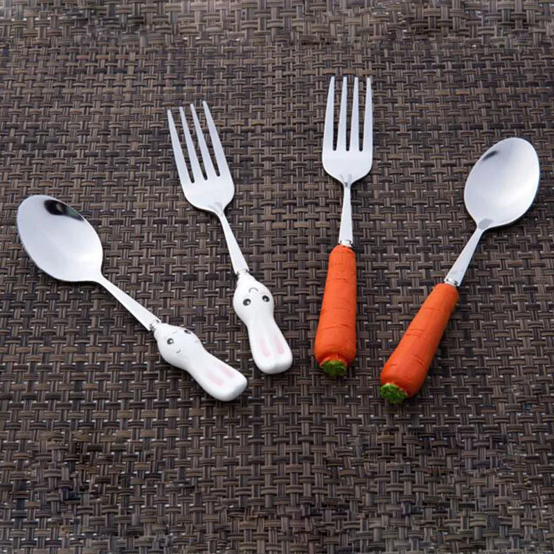 1Pcs children's stainless steel cartoon spoon cute carrot handle knife and fork baby feeding tableware
1Pcs children's stainless steel cartoon spoon cute carrot handle knife and fork baby feeding tableware