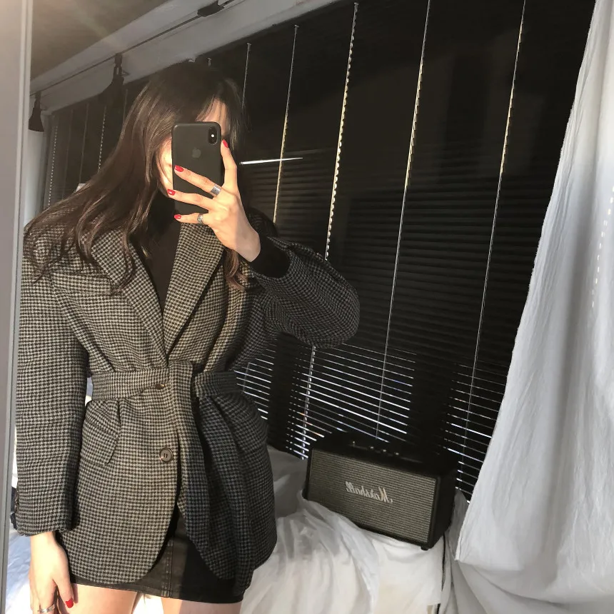 HziriP OL Classic Vintage Houndstooth Quilted Woolen Suit Blazer Jacket 2021 New Autumn Winter Lace-up Formal Women Blazers Coat
HziriP OL Classic Vintage Houndstooth Quilted Woolen Suit Blazer Jacket 2021 New Autumn Winter Lace-up Formal Women Blazers Coat