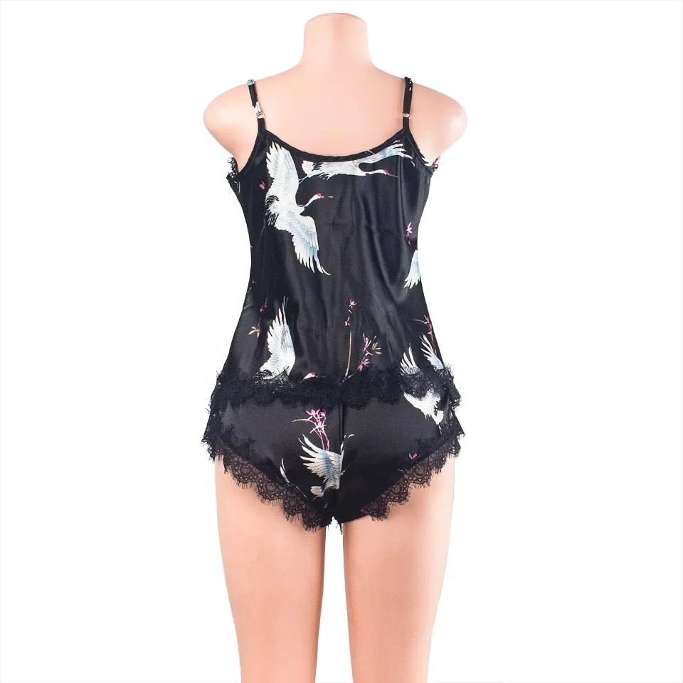 Sexy lace solid color home leisure suit summer fashion V-neck sleeveless camisole and shorts women's two piece set
Sexy lace solid color home leisure suit summer fashion V-neck sleeveless camisole and shorts women's two piece set