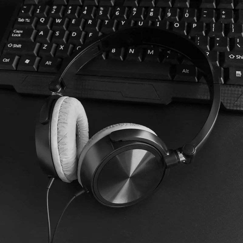 S1 Wired Bass Stereo Headphones Over Ear Music Gaming Headset Foldable Earphone With Mic For Sony Xiaomi Huawei PC XBOX PS WII 
S1 Wired Bass Stereo Headphones Over Ear Music Gaming Headset Foldable Earphone With Mic For Sony Xiaomi Huawei PC XBOX PS WII