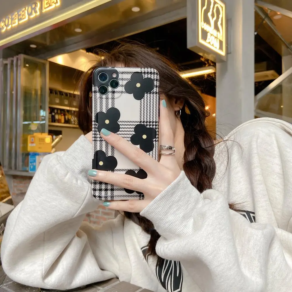 Tobebest шикарные клетчатые цветки, черные чехлы для телефонов iphone 12 mini 11 pro max X XS XR 8 Plus, мягкий IMD чехол для женщин и девушек, подарок
Tobebest шикарные клетчатые цветки, черные чехлы для телефонов iphone 12 mini 11 pro max X XS XR 8 Plus, мягкий IMD чехол для женщин и девушек, подарок