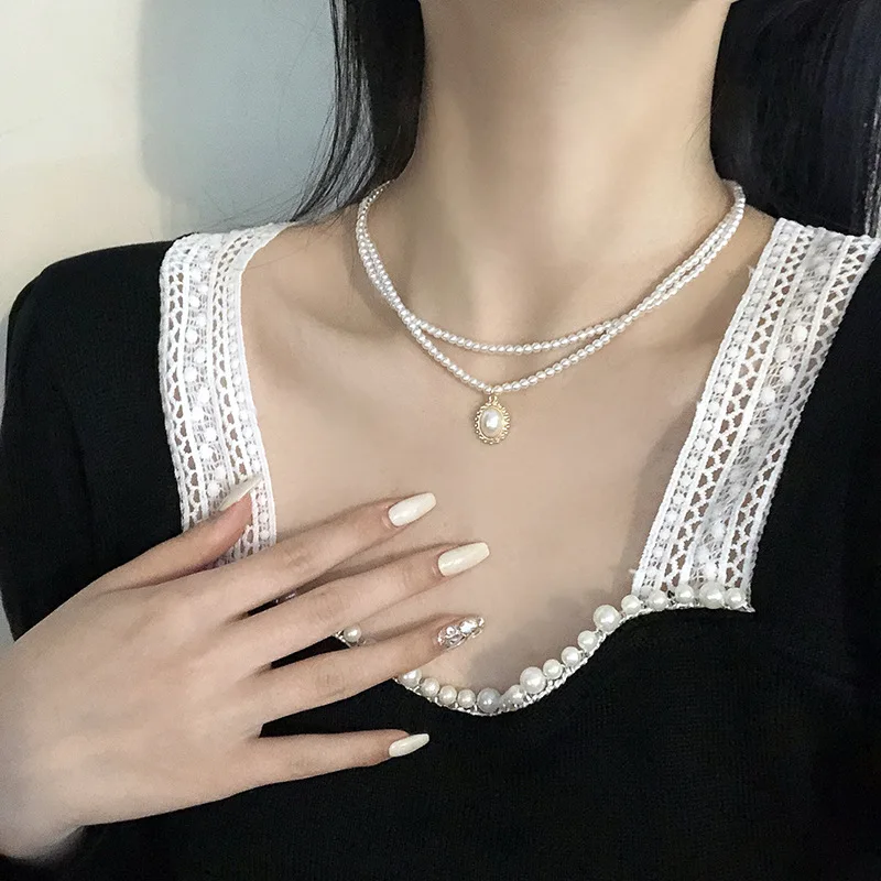 Fashion personality retro baroque double pearl necklace female simple temperament choker necklace
Fashion personality retro baroque double pearl necklace female simple temperament choker necklace