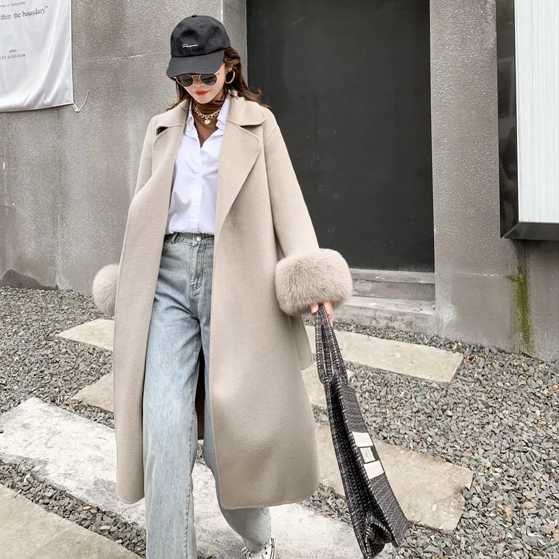 Women's Classic Cardigan Coat With Belt Luxury Real Wool and Cashmere Blend Winter Coats With Genuine Fox Fur Cuff
Women's Classic Cardigan Coat With Belt Luxury Real Wool and Cashmere Blend Winter Coats With Genuine Fox Fur Cuff