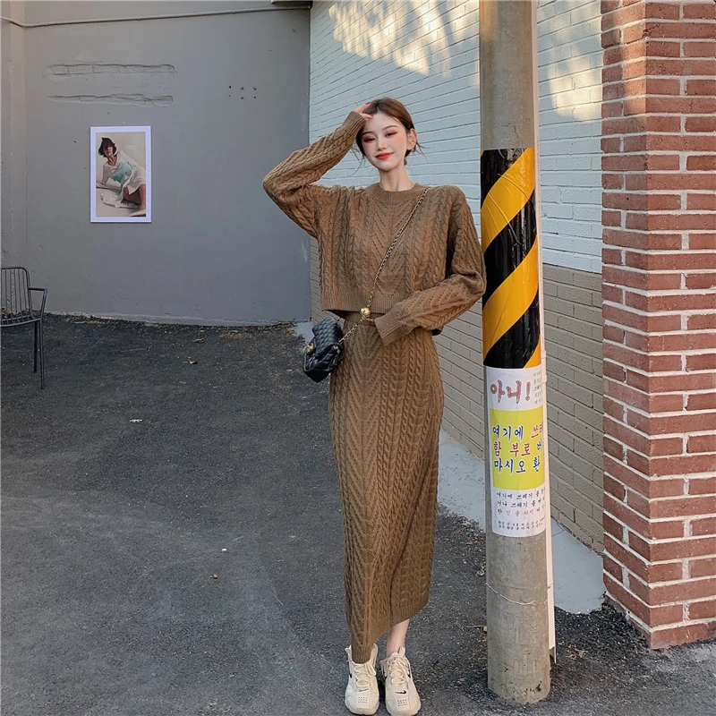 Long Warm Sweater Two-Piece Women's Sweater Skirt + Knitted Threaded Top Elegant Slim Waist Wrap Hip Girl Vestidos Autumn
Long Warm Sweater Two-Piece Women's Sweater Skirt + Knitted Threaded Top Elegant Slim Waist Wrap Hip Girl Vestidos Autumn