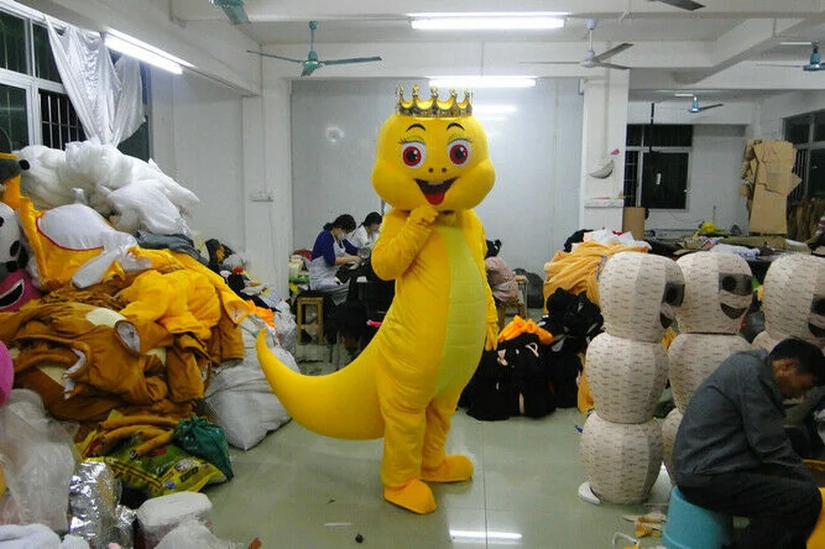 Adults Yellow Tail Dinosaur Cartoon Mascot Costume Suits Game Outfits Clothing Carnival Hallowen Cosplay Unsiex GiftFursuit 
Adults Yellow Tail Dinosaur Cartoon Mascot Costume Suits Game Outfits Clothing Carnival Hallowen Cosplay Unsiex GiftFursuit