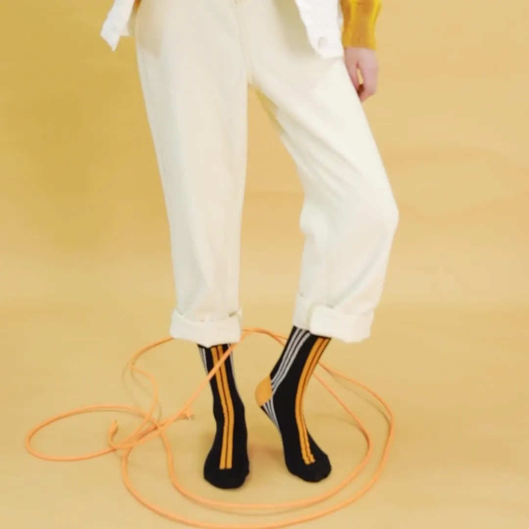 Autumn and Winter Men's Trendy Aocks Alphabet Sports Street Hip-hop Hip-hop Middle Tube Men and Women Couple Socks
Autumn and Winter Men's Trendy Aocks Alphabet Sports Street Hip-hop Hip-hop Middle Tube Men and Women Couple Socks