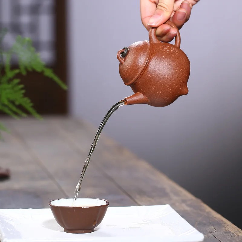 Yixing Purple Clay Teapot, Purple Clay, Handmade, Chinese Tea Set, Tea Culture, Drinking Utensils, Descending Slope Mud Nafu Pot
Yixing Purple Clay Teapot, Purple Clay, Handmade, Chinese Tea Set, Tea Culture, Drinking Utensils, Descending Slope Mud Nafu Pot