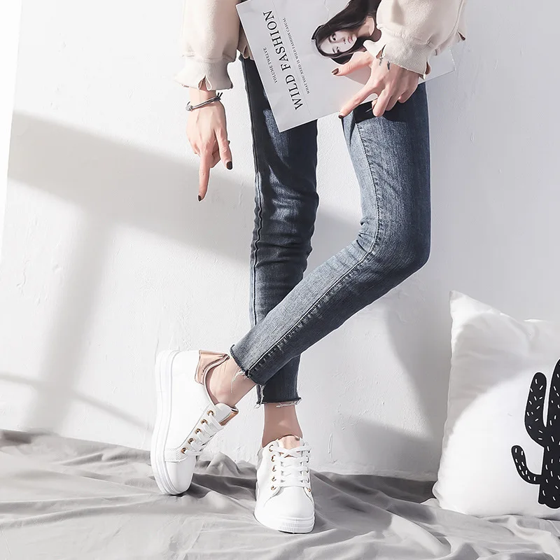 Skateboard White Shoes Women's Sneakers Femme Platform Woman Fashion 2021 Chunky Sneakers Women Shoes Casual Sneaker Woman Flats
Skateboard White Shoes Women's Sneakers Femme Platform Woman Fashion 2021 Chunky Sneakers Women Shoes Casual Sneaker Woman Flats