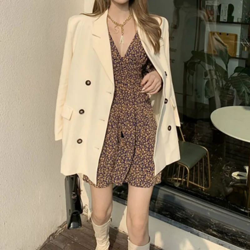 Korean Style Vintage Women Floral Mini Dress Long Sleeve A-line Deep V-neck Sexy Ladies Pleated Dresses Casual Beach Clothes
Korean Style Vintage Women Floral Mini Dress Long Sleeve A-line Deep V-neck Sexy Ladies Pleated Dresses Casual Beach Clothes