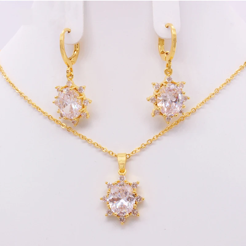 Mode Geometry Drop Shap1Kleur Kristal Ketting Oorbel Ringen Sieraden Sets Voor Vrouwen Meisje Gift Dubai Bride Earringneckla
Mode Geometry Drop Shap1Kleur Kristal Ketting Oorbel Ringen Sieraden Sets Voor Vrouwen Meisje Gift Dubai Bride Earringneckla