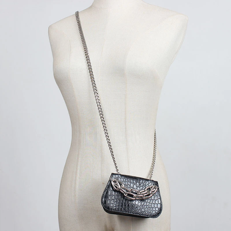 SeeBeautiful Metal Pin Buckle Long Chain Removable Small Bag PU Leather Waist Belt Girdle New Fashion Spring 2021 Women M546
SeeBeautiful Metal Pin Buckle Long Chain Removable Small Bag PU Leather Waist Belt Girdle New Fashion Spring 2021 Women M546