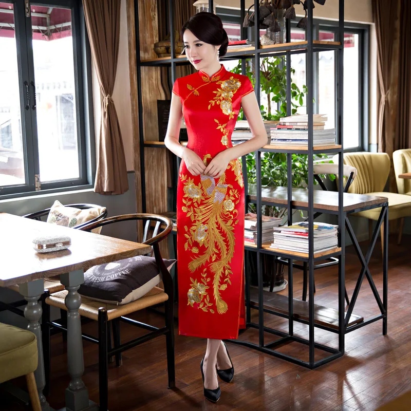 Women Sexy Split Satin Cheongsam Embroidery Phoenix Straight Qipao Chinese Wedding Party Dress Gown Vintage Button Vestidos
Women Sexy Split Satin Cheongsam Embroidery Phoenix Straight Qipao Chinese Wedding Party Dress Gown Vintage Button Vestidos