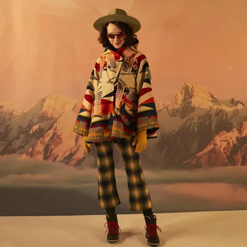 Europe and 2021 America autumn and winter foreign trade women's clothing new long sleeve Hooded Coat printed woolen coat
Europe and 2021 America autumn and winter foreign trade women's clothing new long sleeve Hooded Coat printed woolen coat