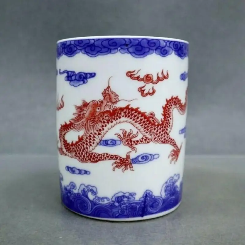 Antique China Qianlong Sign Blue and White Red In Glaze Double Dragon Pen Holder Study Collection Ornaments 
Antique China Qianlong Sign Blue and White Red In Glaze Double Dragon Pen Holder Study Collection Ornaments