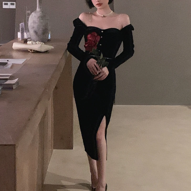Elegant Black Long Velvet Dress Women Vintage Gothic Chain Split Evening Party Dress Sexy Off Shoulder Y2K Dress 2021 Winter New
Elegant Black Long Velvet Dress Women Vintage Gothic Chain Split Evening Party Dress Sexy Off Shoulder Y2K Dress 2021 Winter New