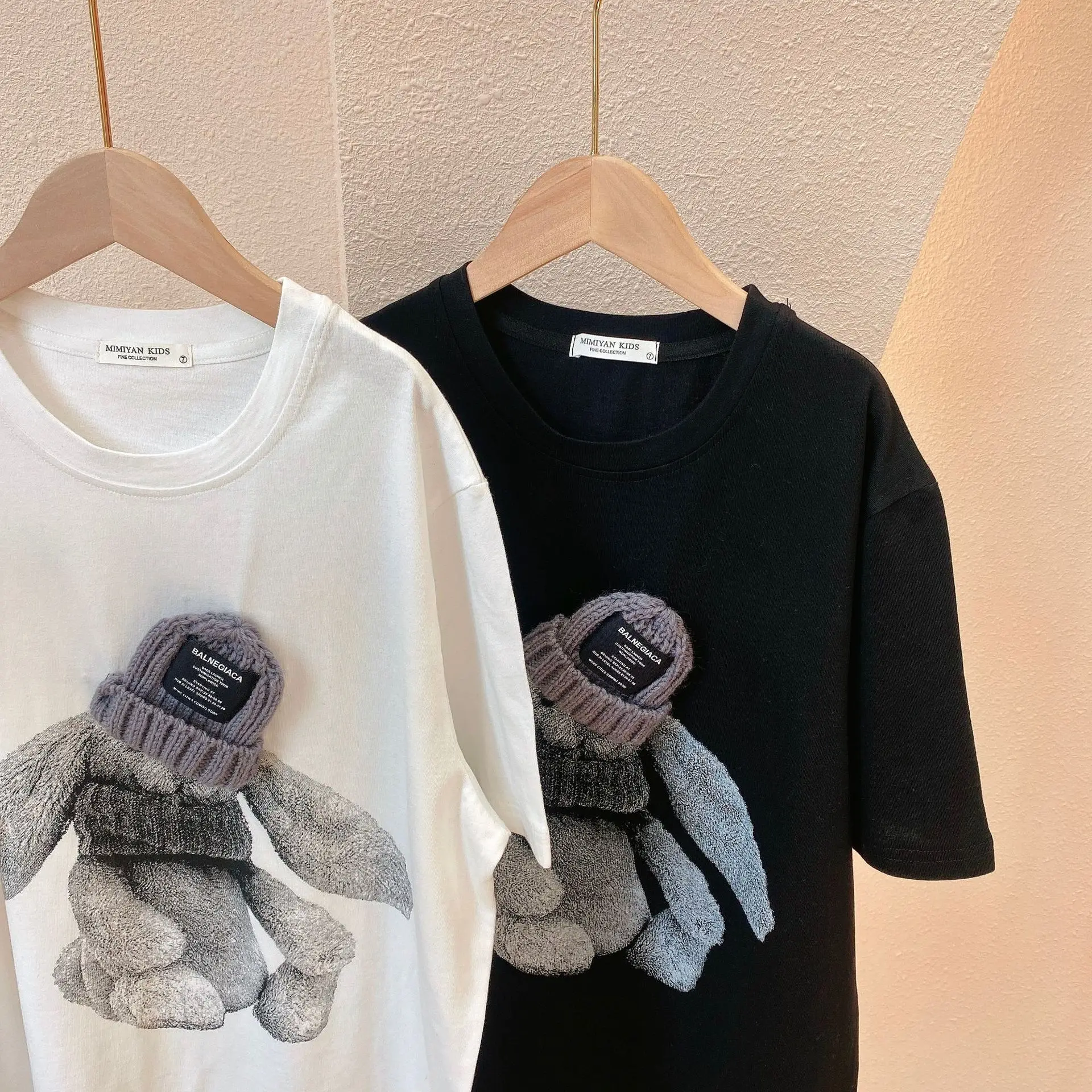 Family Matching Clothes 2021 Summer New Female Baby Short-sleeved T-shirts for Boys and Girls Korean Children's Baby Top Tees
Family Matching Clothes 2021 Summer New Female Baby Short-sleeved T-shirts for Boys and Girls Korean Children's Baby Top Tees