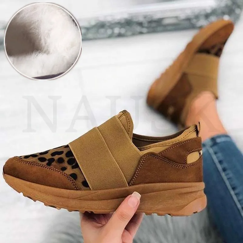 2021 Women Winter Snow Boots Warm Flat Plus Size Platform Sleeve Ladies Women's Shoes New Flock Fur Suede Ankle Boots Female
2021 Women Winter Snow Boots Warm Flat Plus Size Platform Sleeve Ladies Women's Shoes New Flock Fur Suede Ankle Boots Female