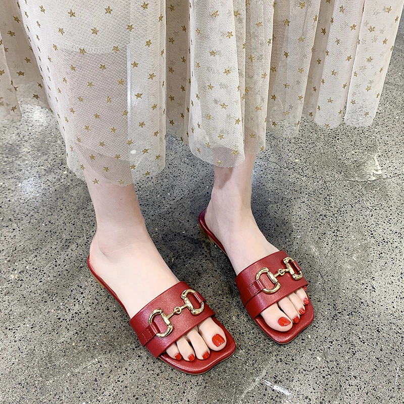 Lart.bv New women's slippers in summer 2021 Flat bottom outdoor fashion Versatile Horsebit Rome Retro Sandals Flat heel 42
Lart.bv New women's slippers in summer 2021 Flat bottom outdoor fashion Versatile Horsebit Rome Retro Sandals Flat heel 42