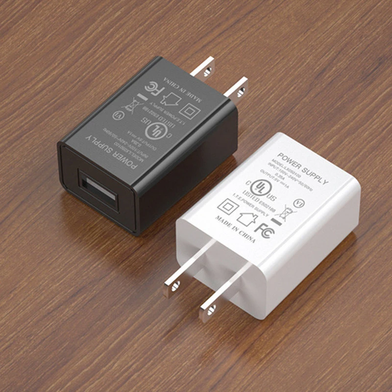 Универсальное зарядное устройство USB 5 в 1 а/2 а с американской вилкой