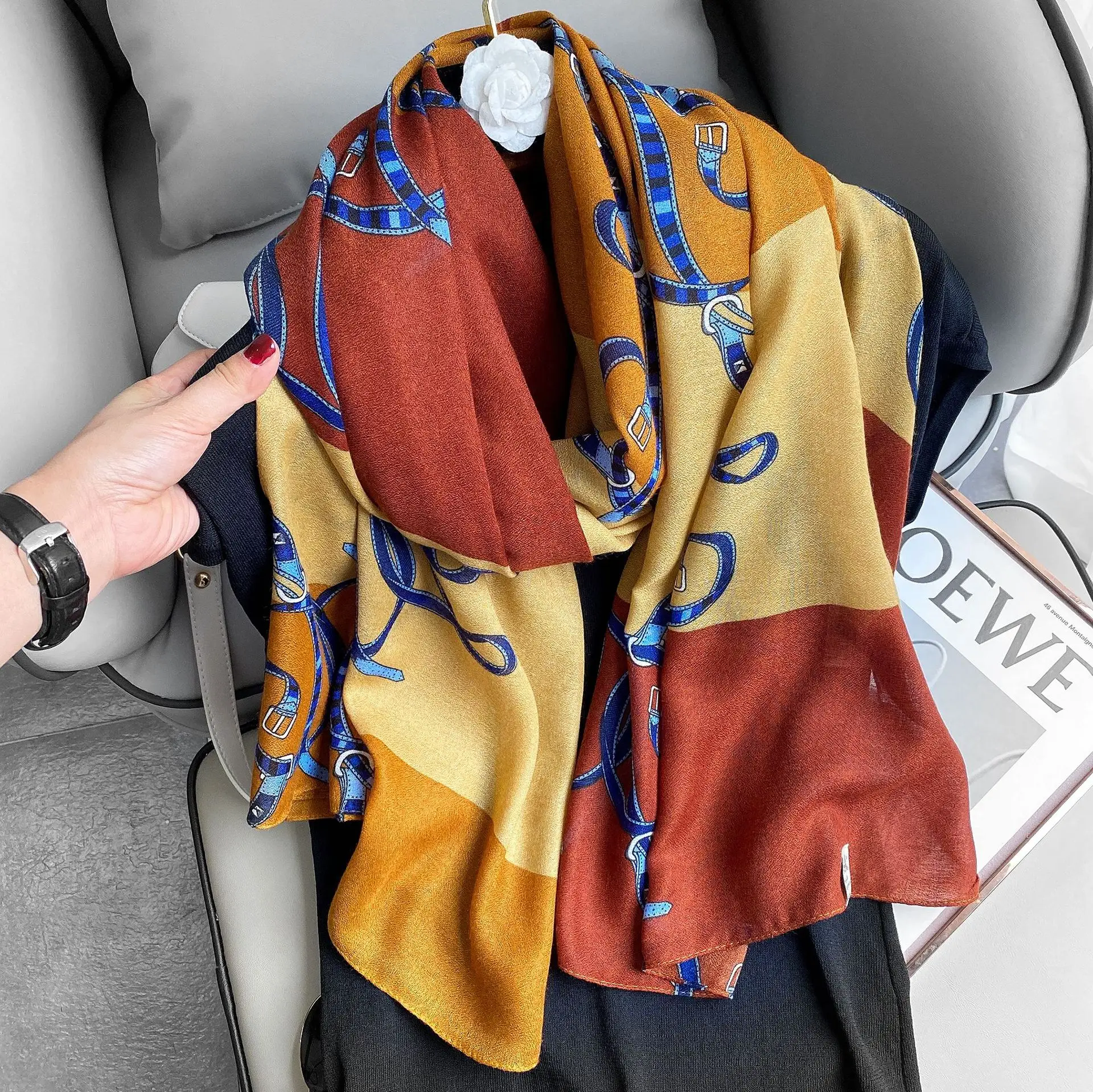 Designer Scarf 2020 New Autumn Winter Shawl Winter Fashion CottonClassic Luxury Scarf Brand Linen Plaid Ladies Autumn And
Designer Scarf 2020 New Autumn Winter Shawl Winter Fashion CottonClassic Luxury Scarf Brand Linen Plaid Ladies Autumn And