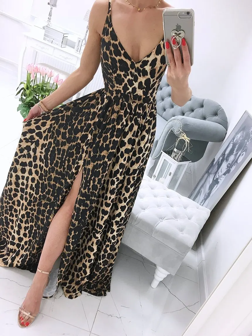 2021 Floral Printing Sling Dress Sexy V-neck Strapless Women Dress Holiday Beach Boho Skirt Ladies Leopard Print Mid-waist 
2021 Floral Printing Sling Dress Sexy V-neck Strapless Women Dress Holiday Beach Boho Skirt Ladies Leopard Print Mid-waist